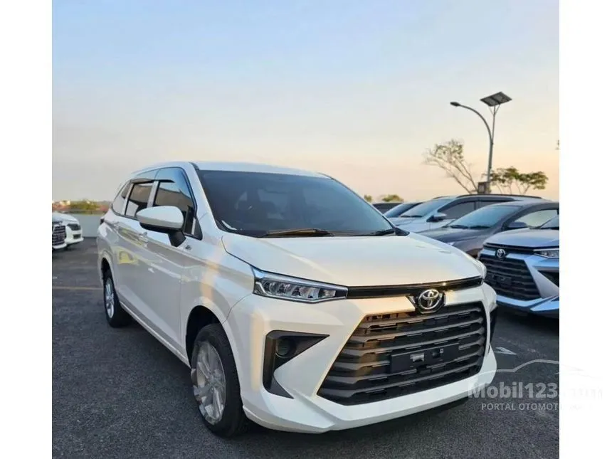 Jual Mobil Toyota Avanza 2024 E 1.3 di Jawa Tengah Manual MPV Putih Rp 249.000.000