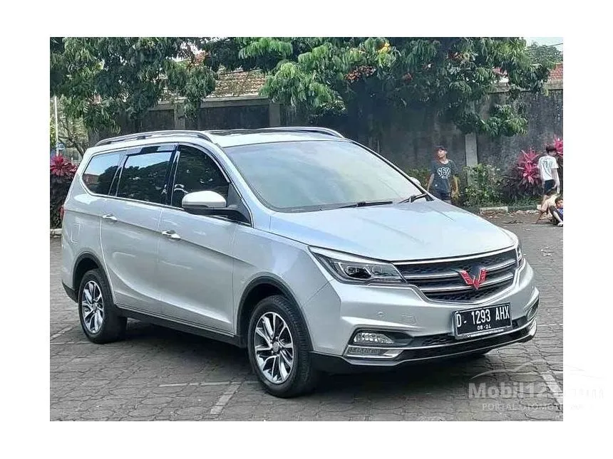 Jual Mobil Wuling Cortez 2018 L Lux 1.8 di Jawa Barat Automatic Wagon Silver Rp 177.000.000