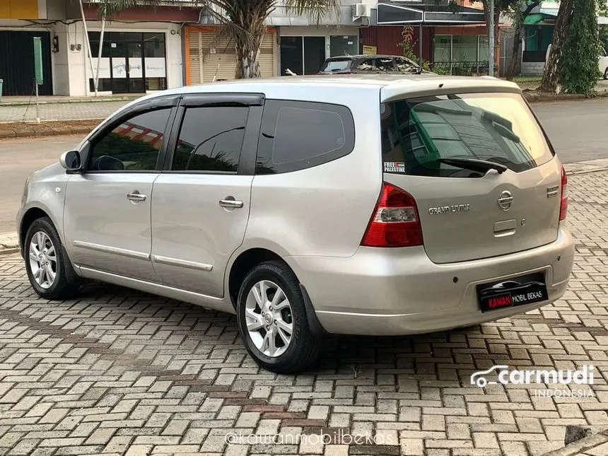 2012 Nissan Grand Livina XV MPV