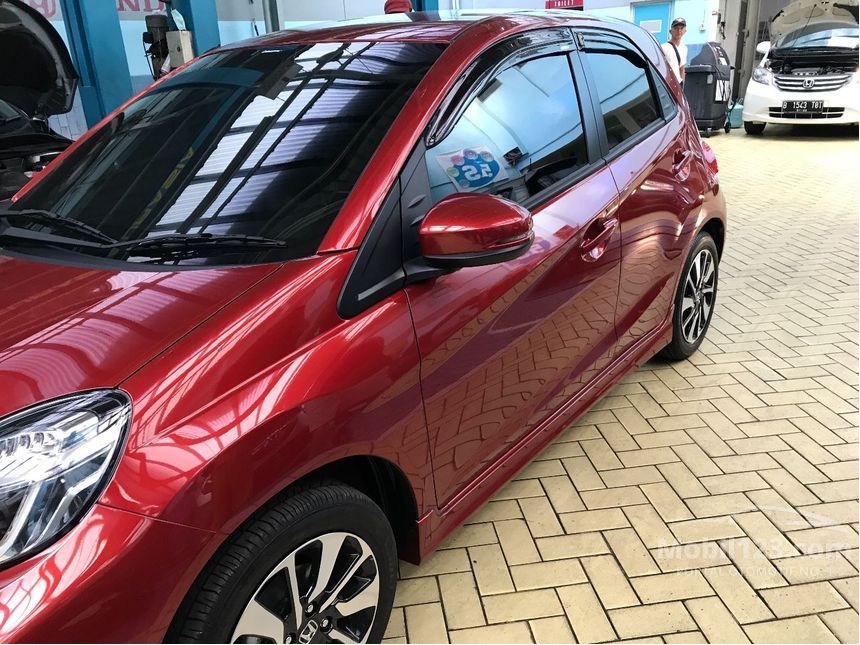 Konsep Terpopuler 40 Mobil  Honda Brio Sedan