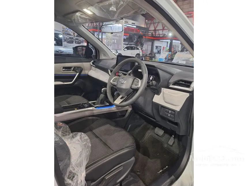 2026 Toyota Veloz V HEV MPV