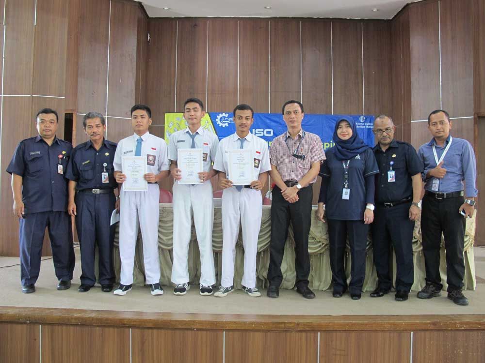 KTB Beri Colt Diesel ke SMK Negeri 1 Jakarta