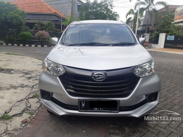 Daihatsu Xenia Mobil Bekas  Baru dijual di  Surabaya Jawa  