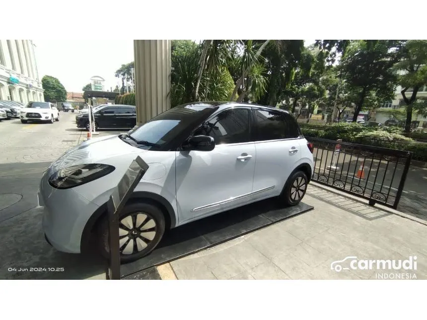 2024 Wuling Binguo EV Premium Range Hatchback