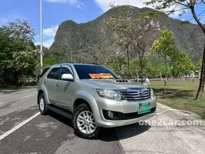 2012 Toyota FORTUNER 3.0 V SUV