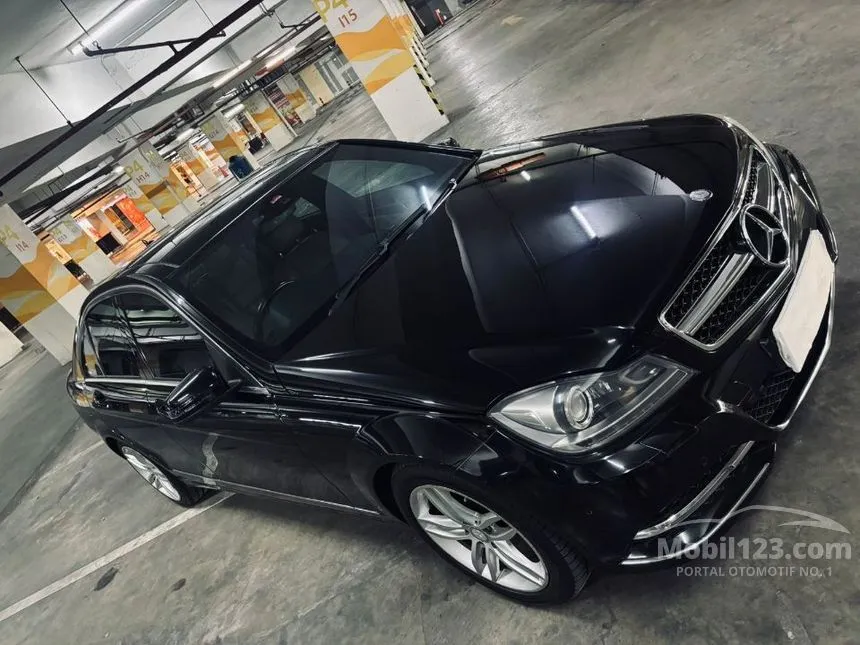 2012 Mercedes-Benz C300 Avantgarde Sedan