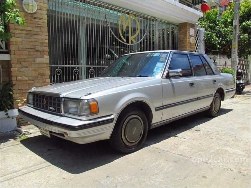 Toyota crown super saloon