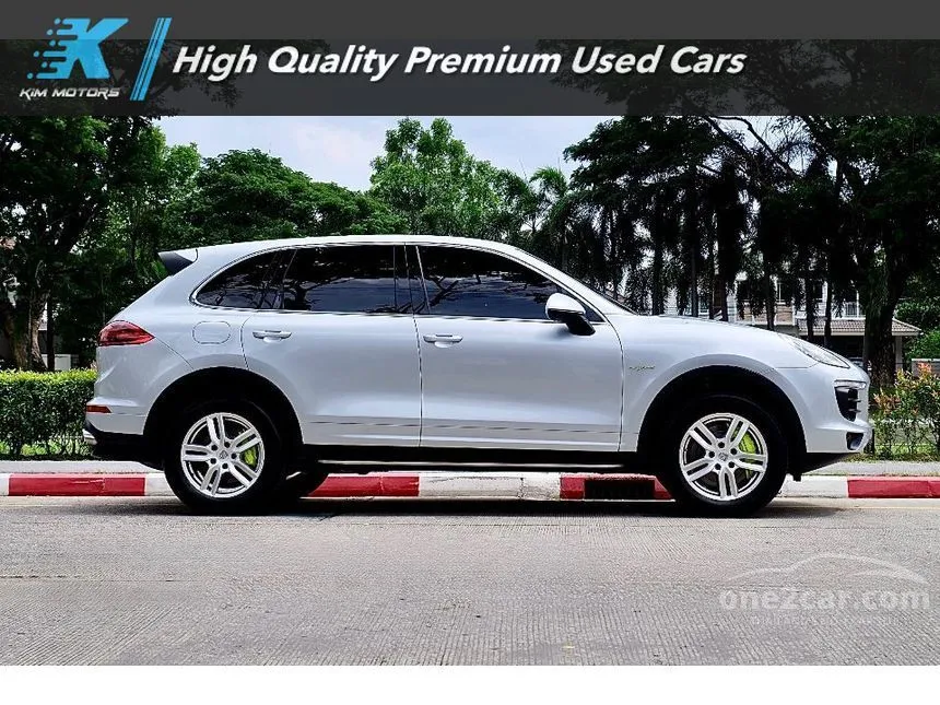 2016 Porsche CAYENNE S E-Hybrid SUV