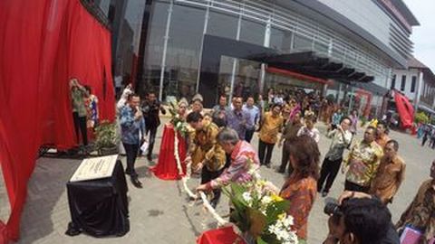 Truck Center Mitsubishi Fuso Cirebon Dibuka