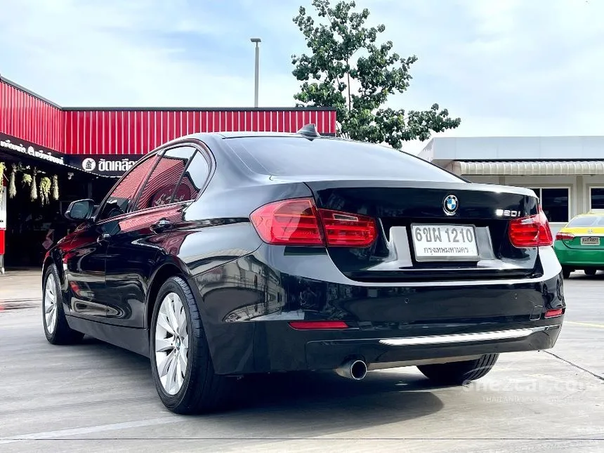 2014 BMW 320i Sedan