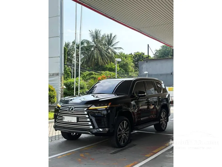 2023 Lexus LX 600 VIP SUV