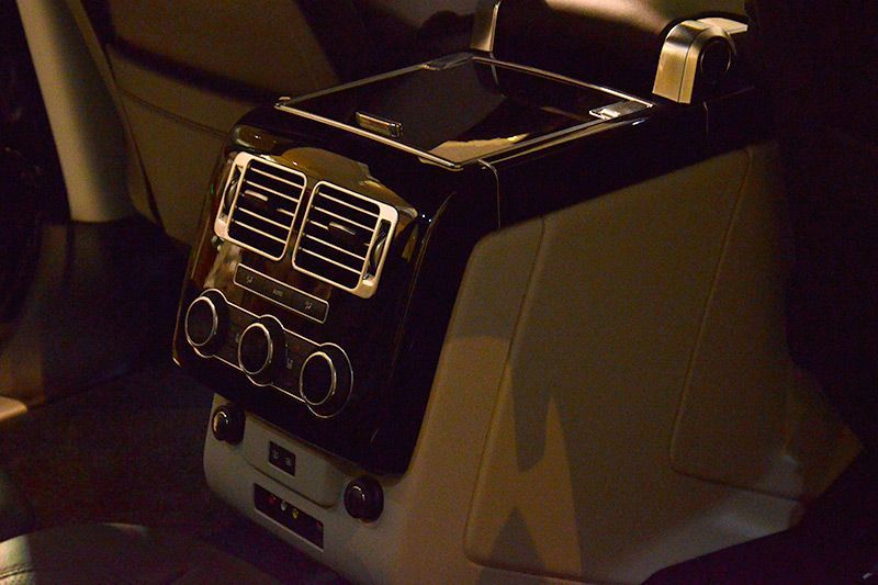 Spesifikasi Lengkap All-new Range Rover 3.0 Autobiography LWB 14