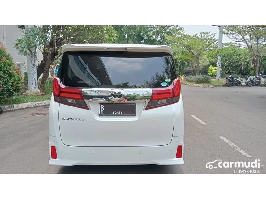 2015 Toyota Alphard SC MPV