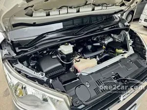 2020 Toyota Commuter 2.8 Van