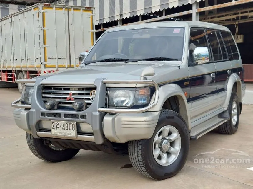1995 Mitsubishi PAJERO GLS SUV
