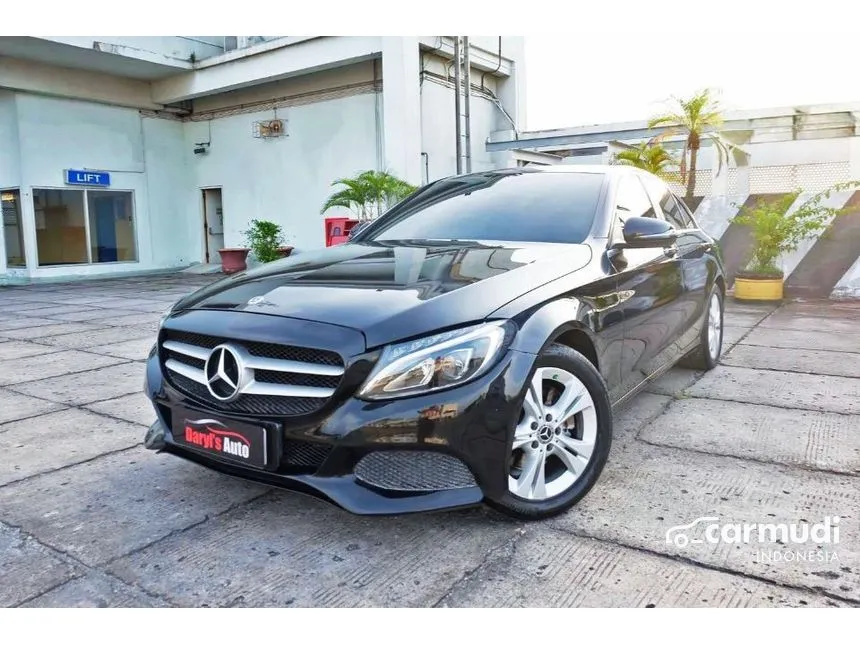 2017 Mercedes-Benz C200 Avantgarde Sedan
