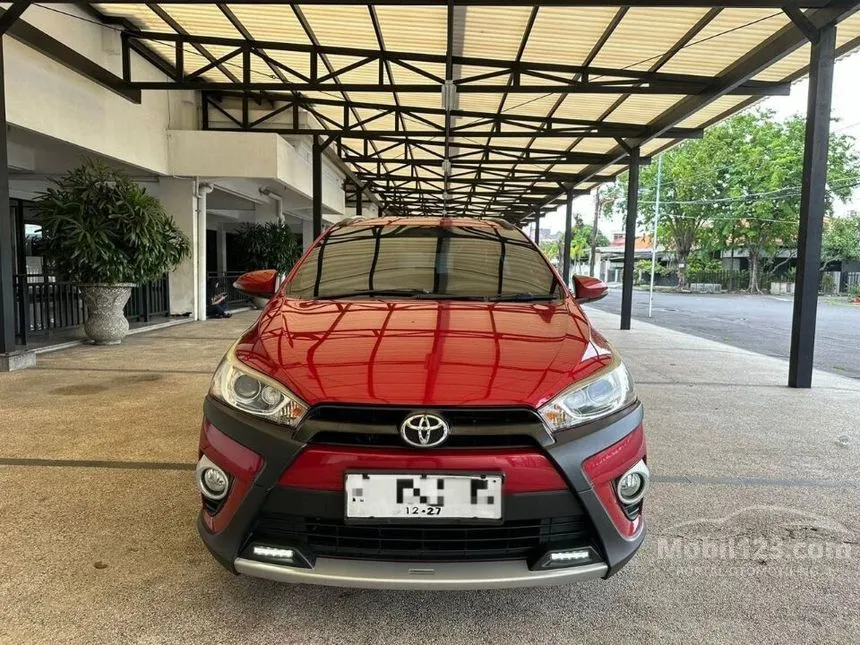 Jual Mobil Toyota Yaris 2017 TRD Sportivo Heykers 1.5 di Jawa Timur Automatic Hatchback Merah Rp 185.000.000