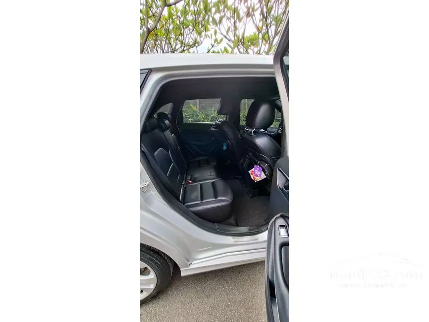 2013 Mercedes-Benz B200 Urban Hatchback