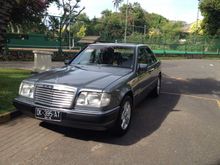 1989 Mercedes-Benz 300E 3.2 Dijual Murah