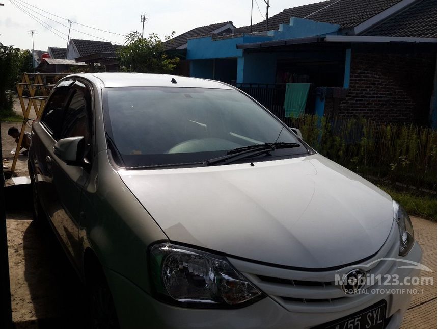 2013 Toyota Etios Sedan
