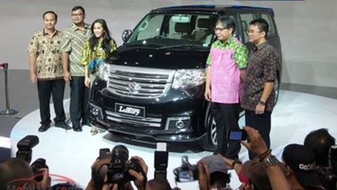 Mungkinkah Suzuki APV Berpintu Geser?