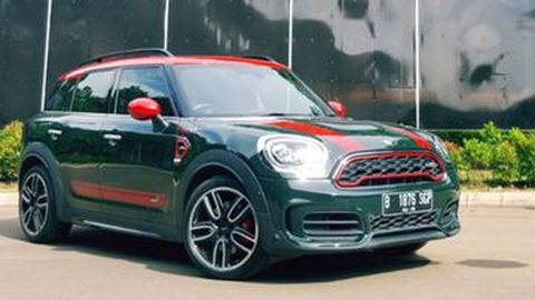 MINI Countryman John Cooper Works Pacu Adrenalin Den Dewa