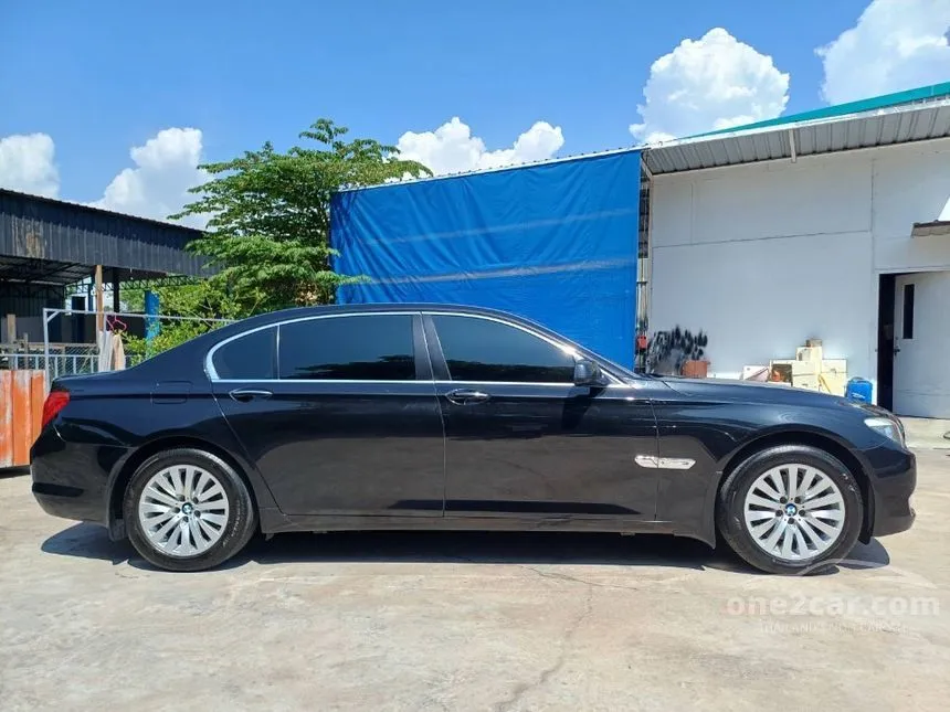 2013 BMW 730Li Sedan