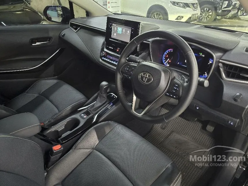 2023 Toyota Corolla Altis V Sedan