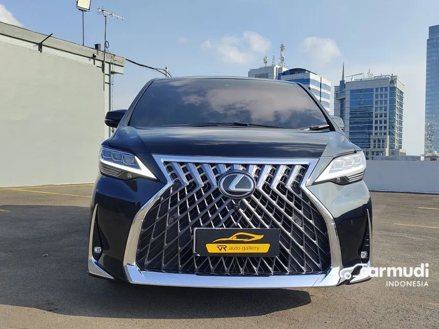 2021 Lexus LM350 Van Wagon