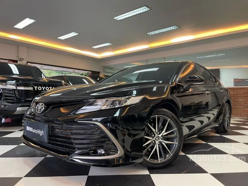 Jual Mobil Toyota Camry 2023 V 2.5 di DKI Jakarta Automatic Sedan Hitam Rp 565.000.000