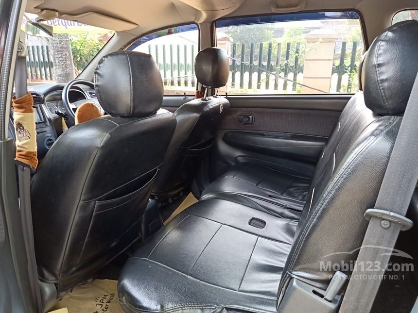 Avanza 2006: Legenda Jalanan yang Tak Lekang Oleh Waktu (Mobil 123)