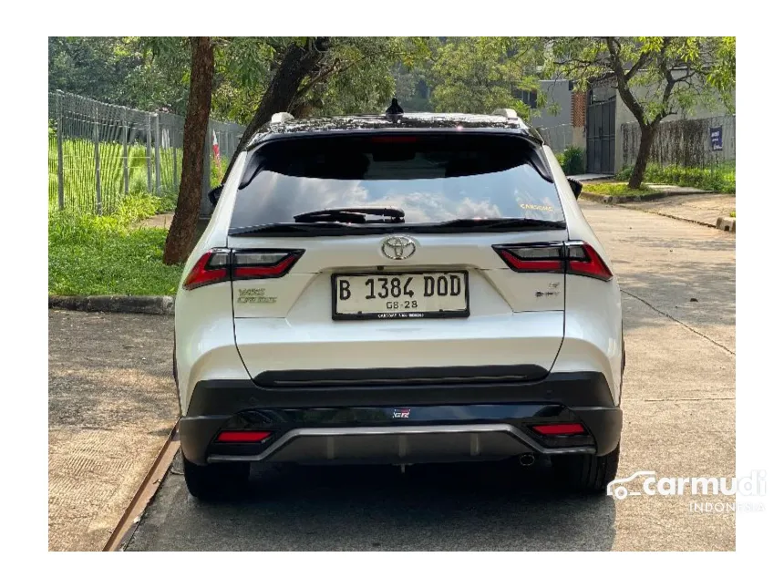 2023 Toyota Yaris Cross S HV (Premium colour) SUV