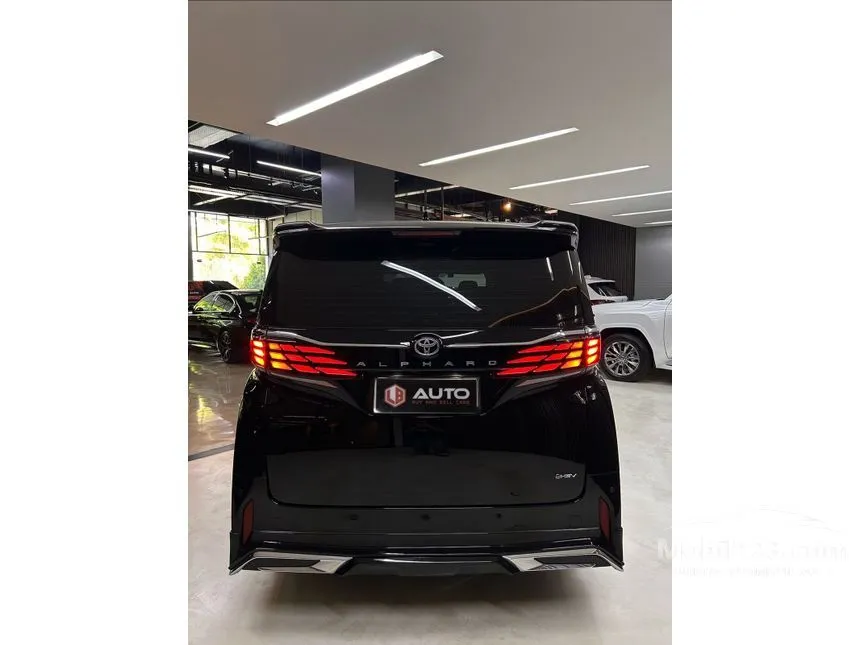 2024 Toyota Alphard HEV Modelista MPV