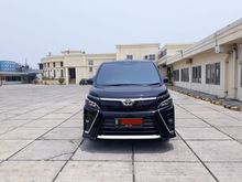 2018 Toyota Voxy 2.0 R80 Wagon hitam km 1 ribuan full orisinil