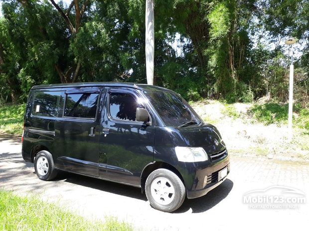 Daihatsu Gran  Max  Mobil  bekas  dijual  di Semarang  Jawa 