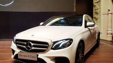 Mercedes-Benz Indonesia Hadirkan Dua Mobil Berperforma di IIMS 2017