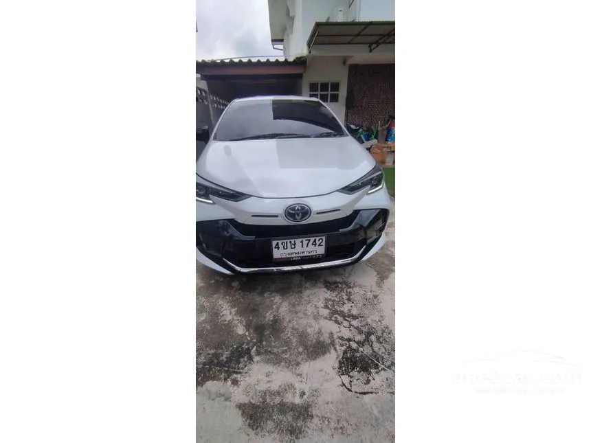 2023 Toyota YARIS Premium Hatchback