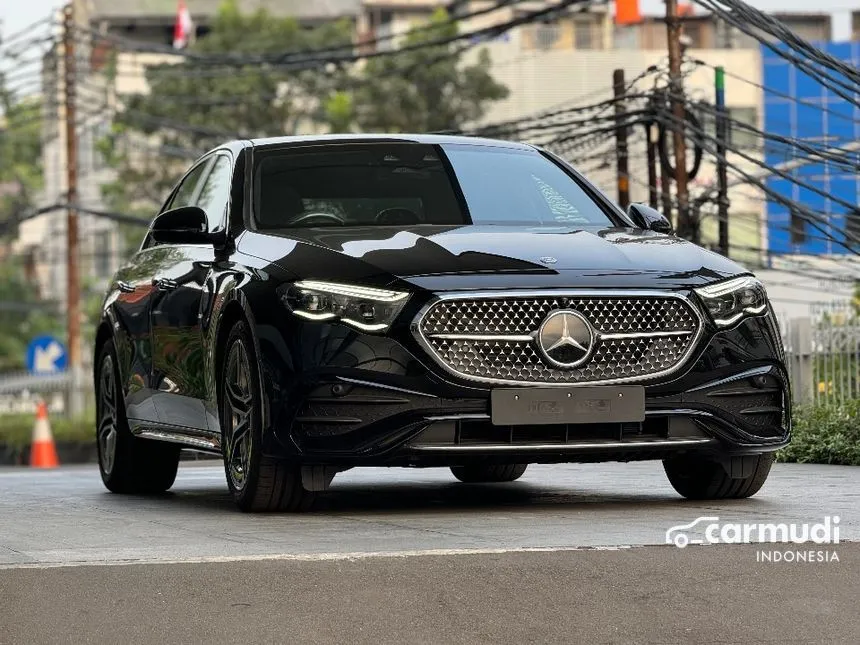2025 Mercedes-Benz E300 AMG Line Sedan