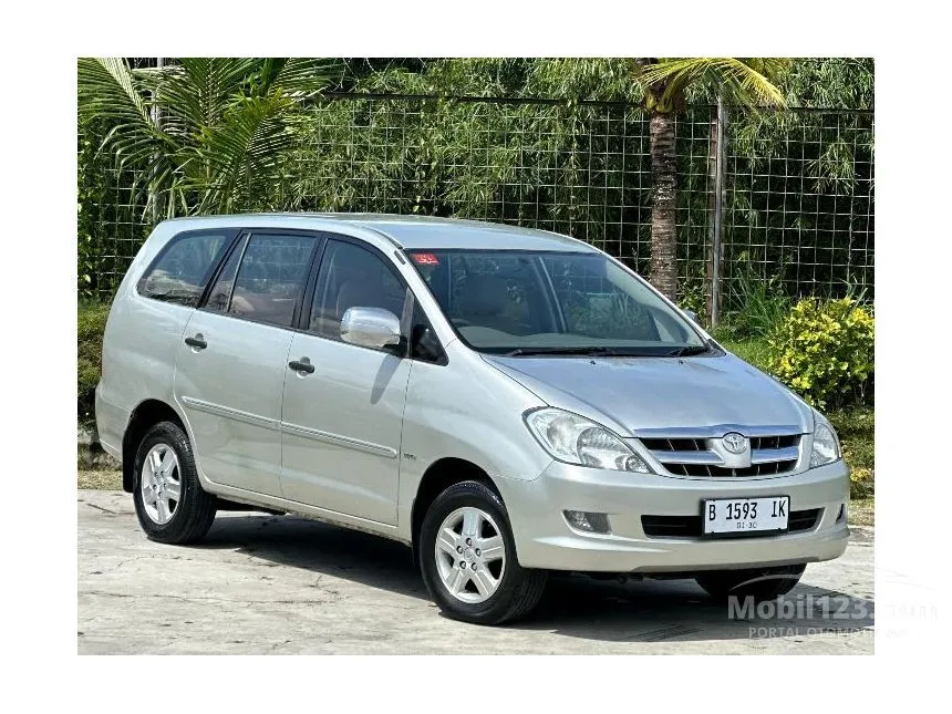 Jual Mobil Toyota Kijang Innova 2005 G 2.0 di Jawa Barat Manual MPV Silver Rp 108.000.000