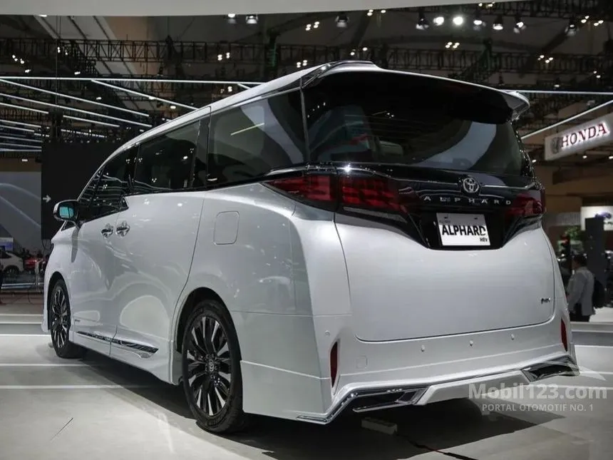 2024 Toyota Alphard HEV Modellista MPV