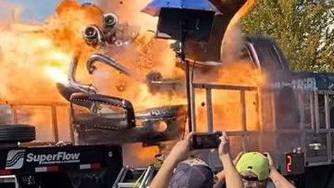 Video Detik-Detik Mobil Modifikasi Meledak Saat Dyno Test