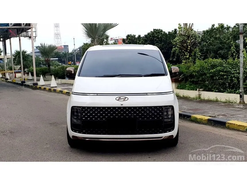 Jual Mobil Hyundai Staria 2022 Signature 9 2.2 di DKI Jakarta Automatic Wagon Putih Rp 696.000.000