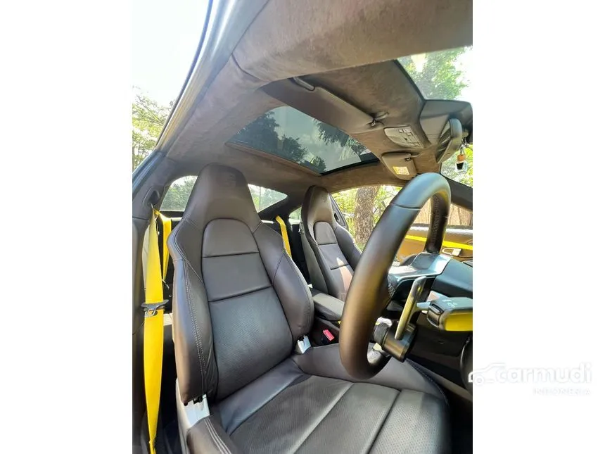 2018 Porsche 911 Carrera Coupe