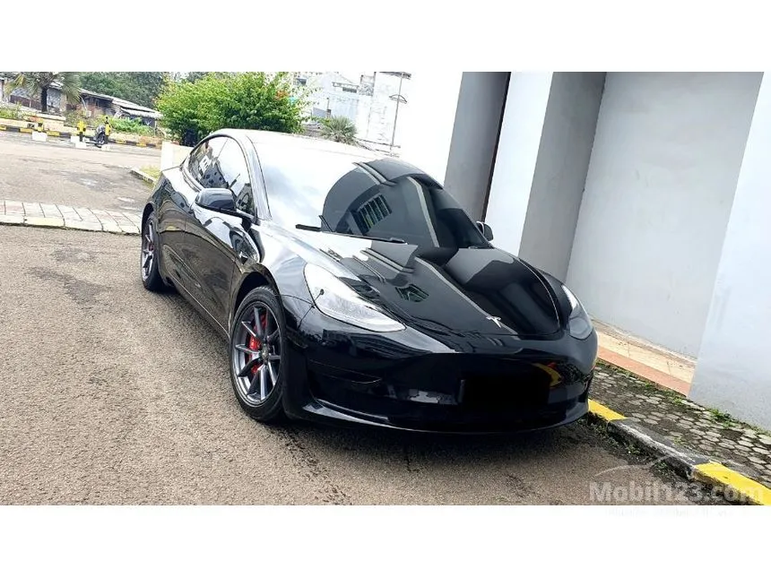 2021 Tesla Model 3 Standard Range Plus Sedan