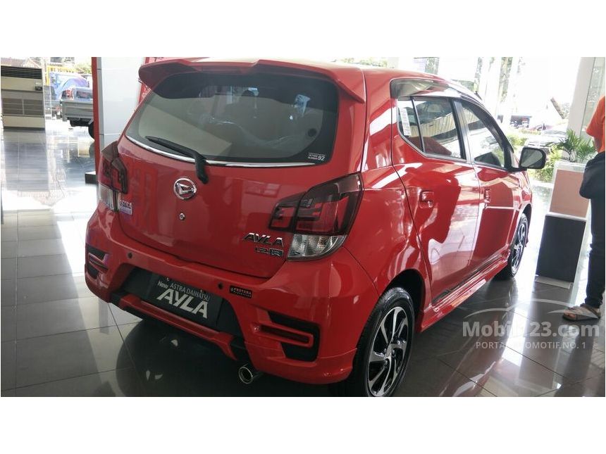 Jual Mobil  Daihatsu Ayla  2021 D 1 0 di Jawa  Timur  Manual 