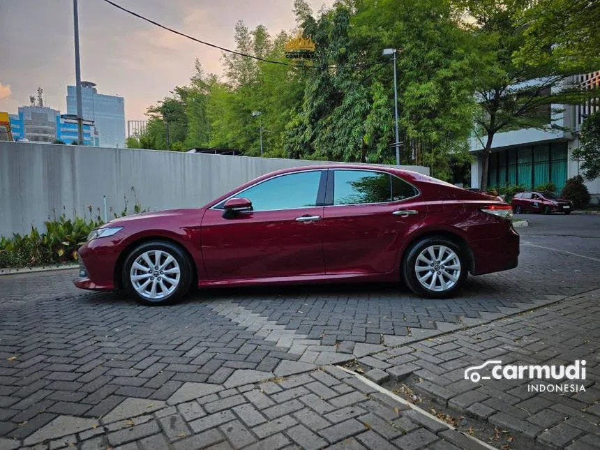 2019 Toyota Camry V Sedan