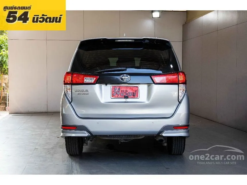 2022 Toyota INNOVA Crysta Wagon