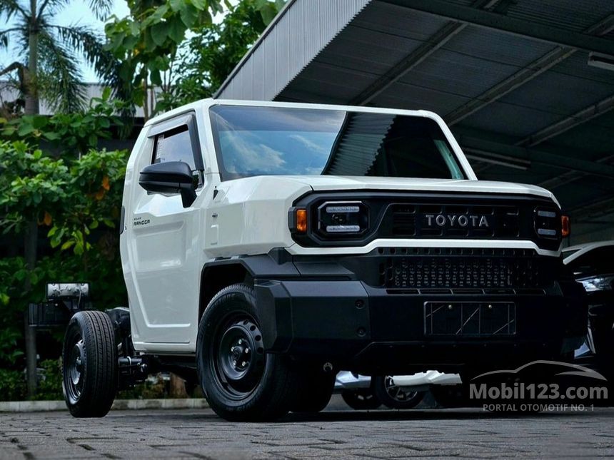 Jual Mobil Toyota Hilux Rangga 2024 High Cab & Chassis Single Cab 2.4 ...