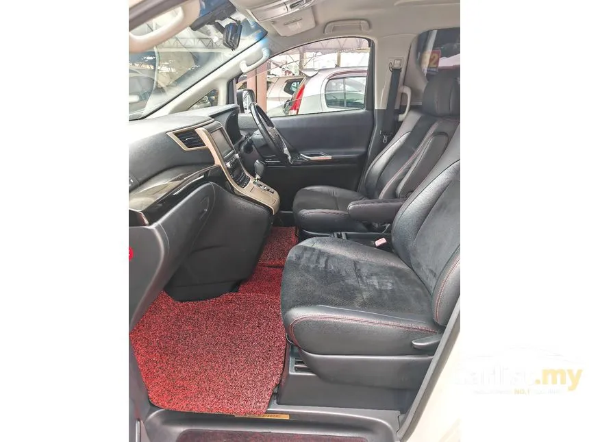 2013 Toyota Vellfire Z Platinum MPV