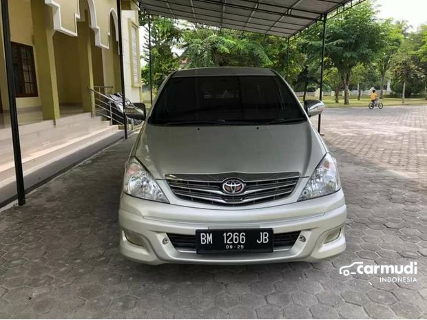 Beli Toyota Kijang Innova  V Mobil Bekas  Kisaran Harga 